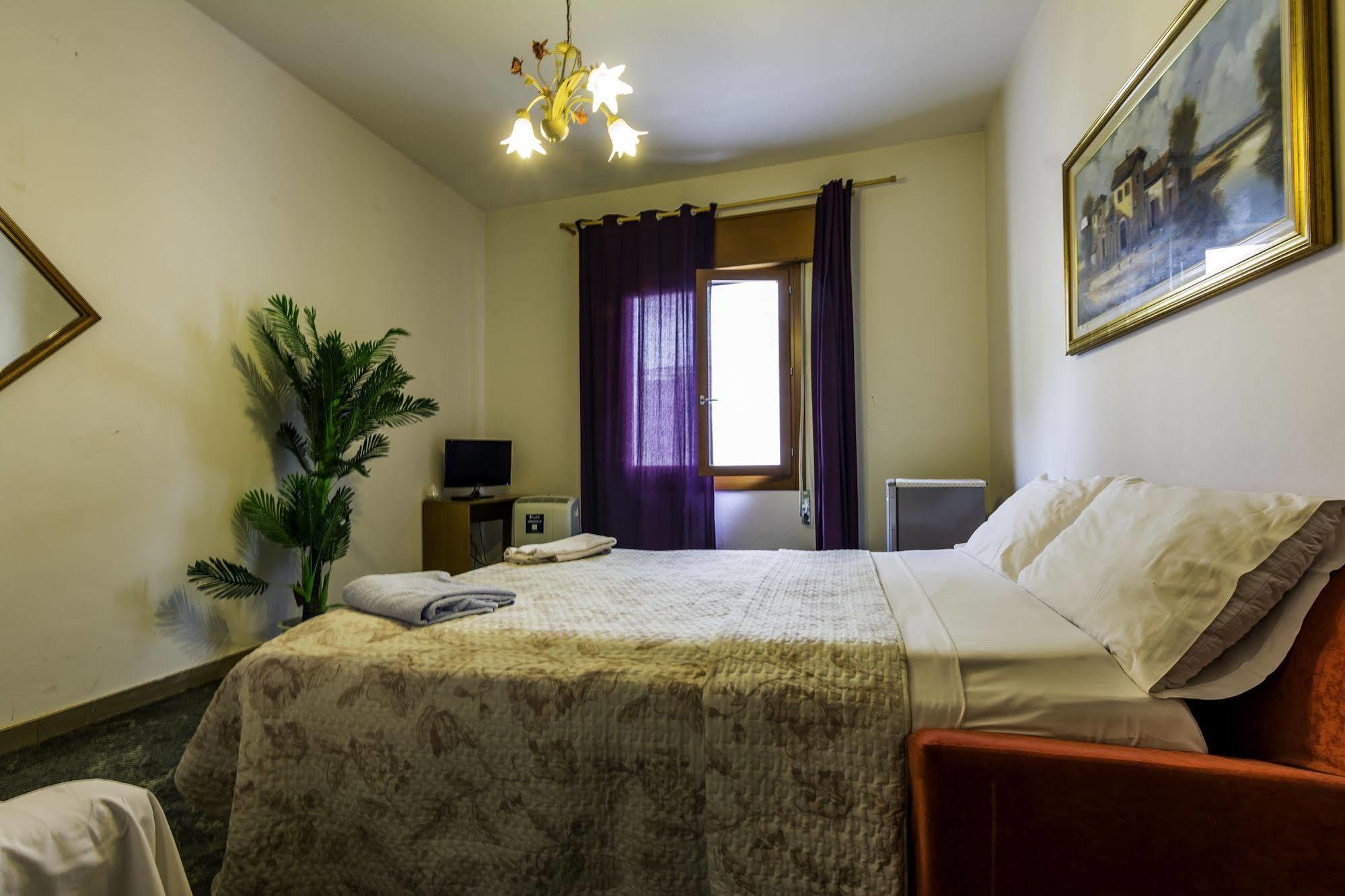 B&B Col Moschin Mestre Buitenkant foto